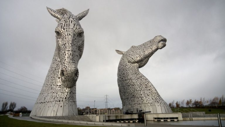portada presupuesto viajar a escocia barato kelpies