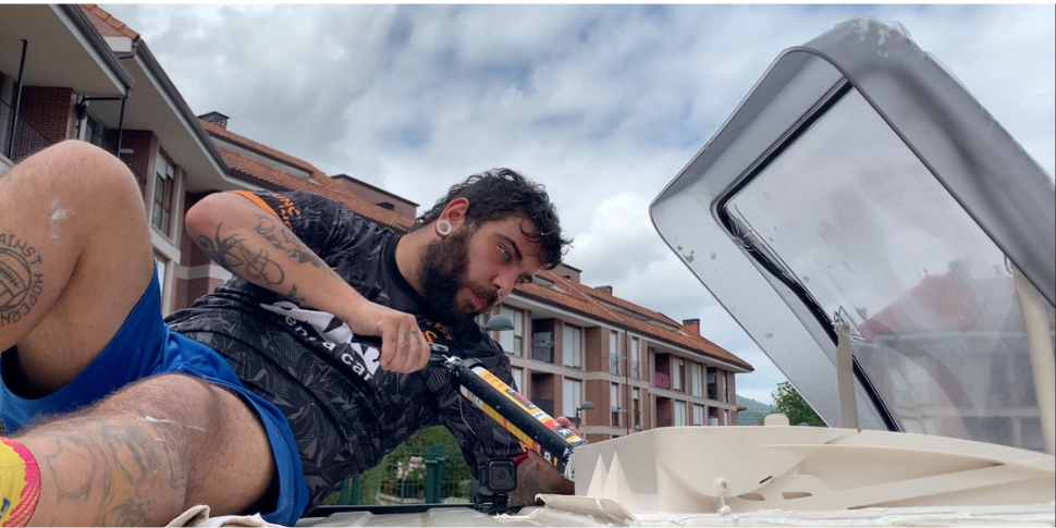como instalar una claraboya en camper